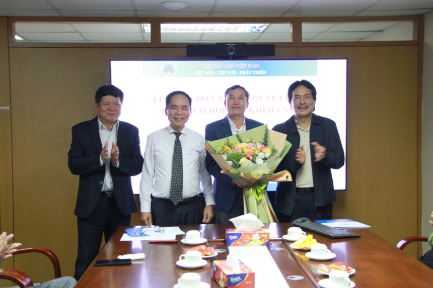 Hội DKVN trao quyết định bổ nhiệm Chủ tịch Hội siêuno win
 Hà Nội và Phó Trưởng ban Tư vấn và Phản biện